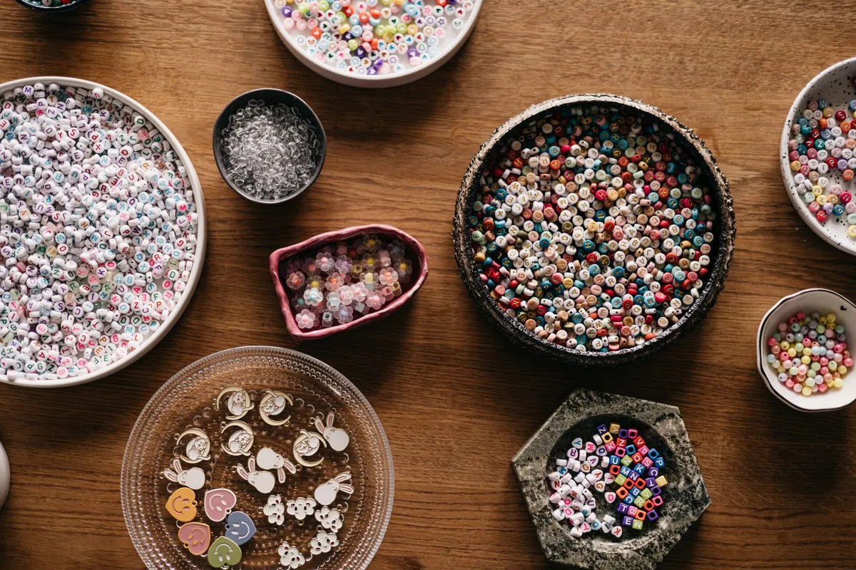 Créer ses bijoux en perles : le matériel pour bien débuter