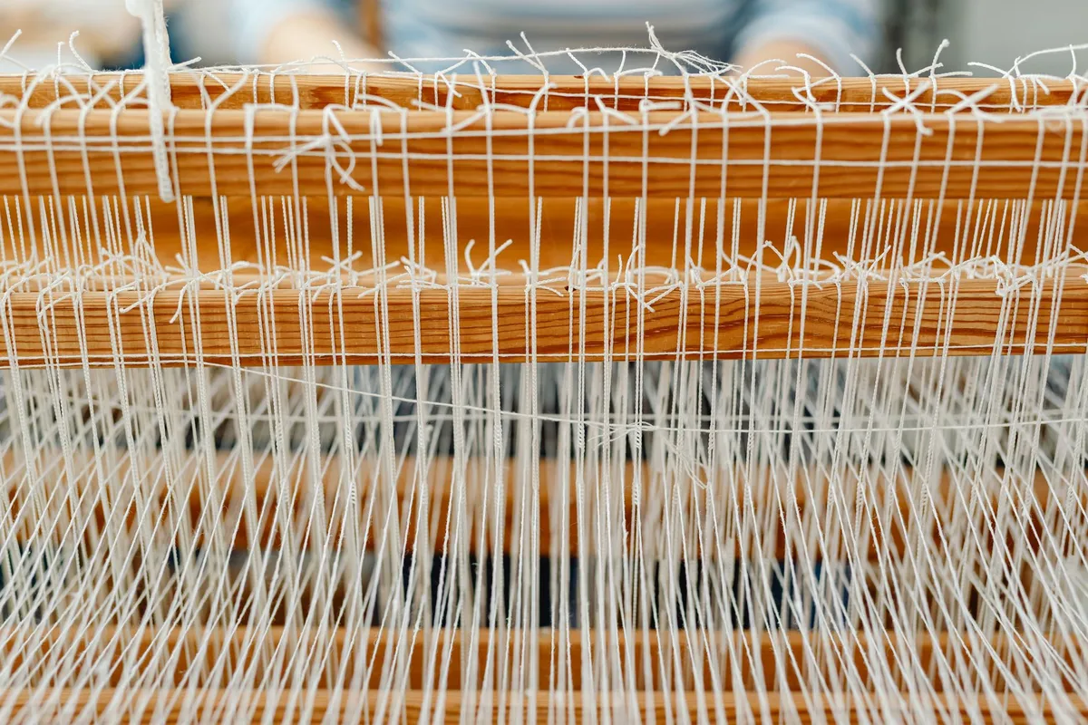Tisser des perles de rocaille : peyote, brick stitch et métier à perles